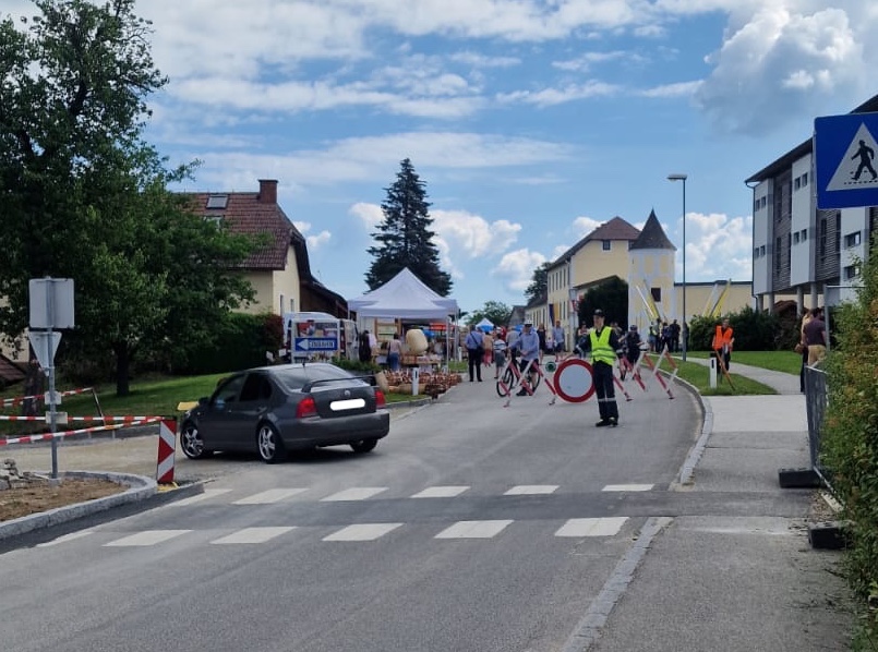 2E18:22 T1 Verkehrsregelung (C)FFRudmanns